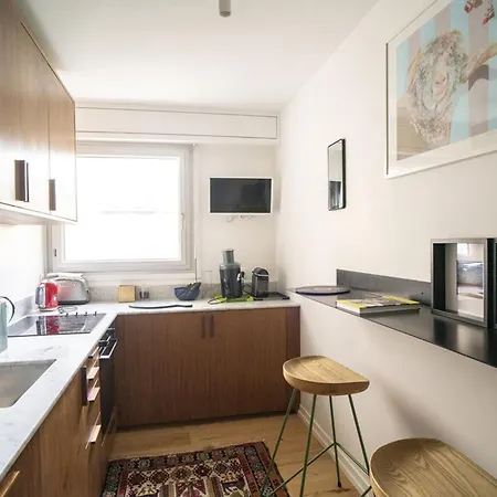 Sublime With Balcony In The 12th Apartment